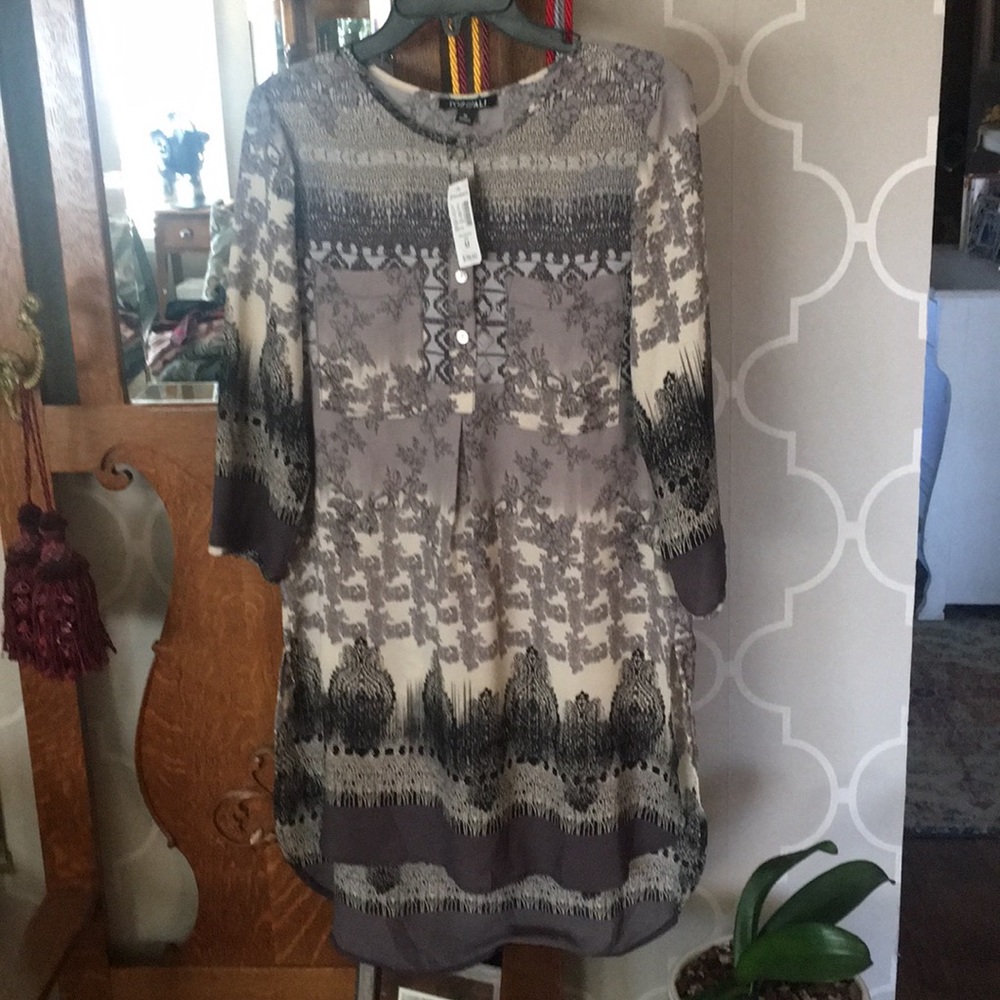 New Dress Barn long blouse